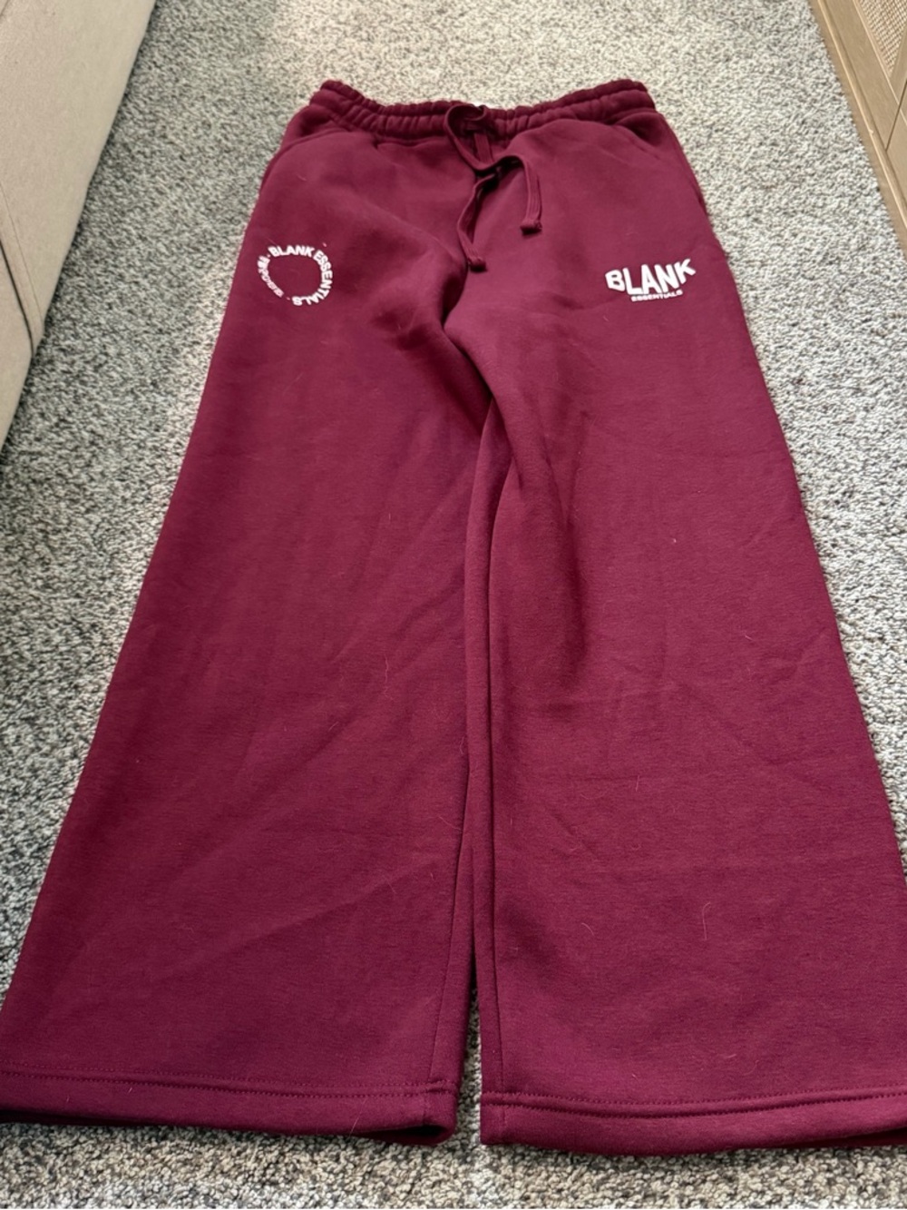 Women’s Blank Essentials Wide-Leg Sweatpants in Burgundy size Small